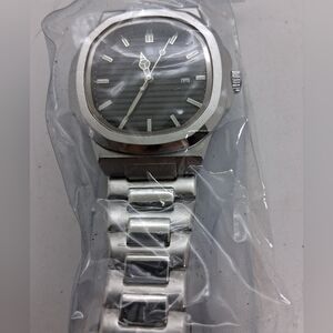 NWT Men's Poedagar Silver Watch Waterproof